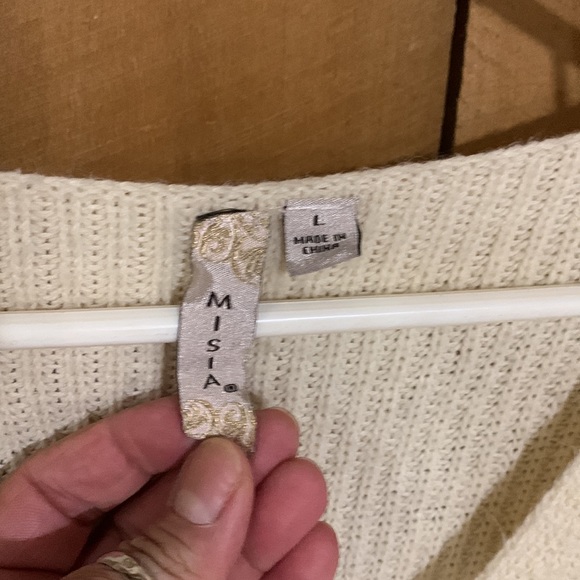 Off Shoulder Sweater - Picture 3 of 6